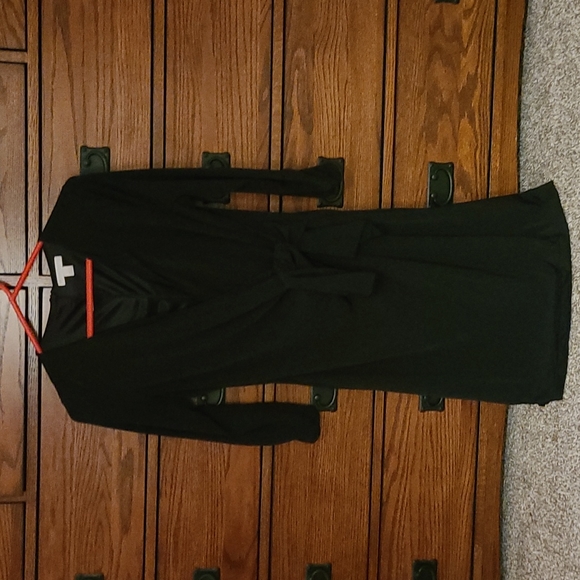 Dress - Picture 1 of 3